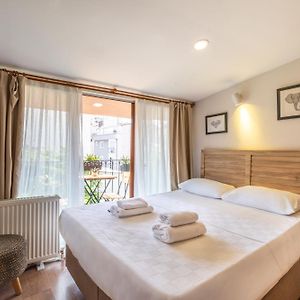 Queen Room Balcony